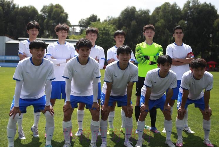 大学生三球逆转职业队 华科大继续挑战中青赛 大学生三球逆转职业队 华科大继续挑战中青赛